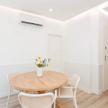 Solar Castle Downtown Guest house 3*