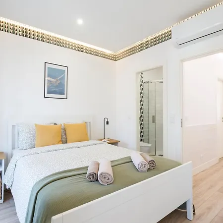 Solar Castle Private Suites Guest House 3*