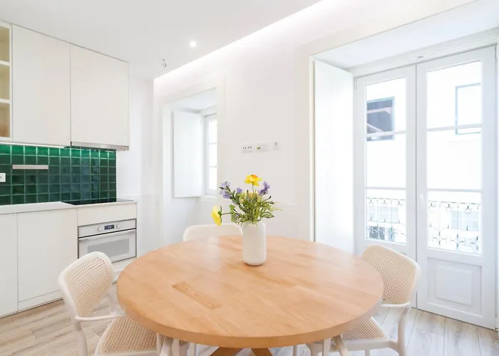 Guest house Solar Castle Downtown Lisbon