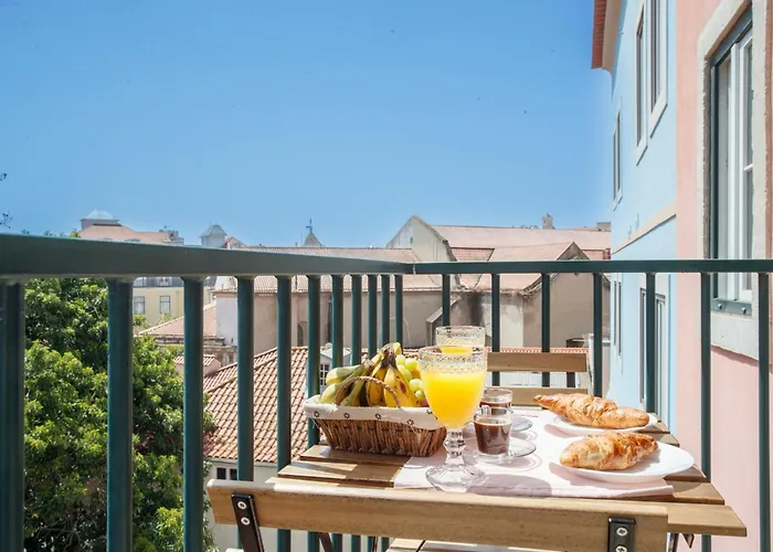 Solar Castle Downtown Guest house