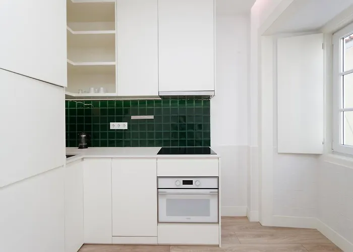 Solar Castle Downtown 3*